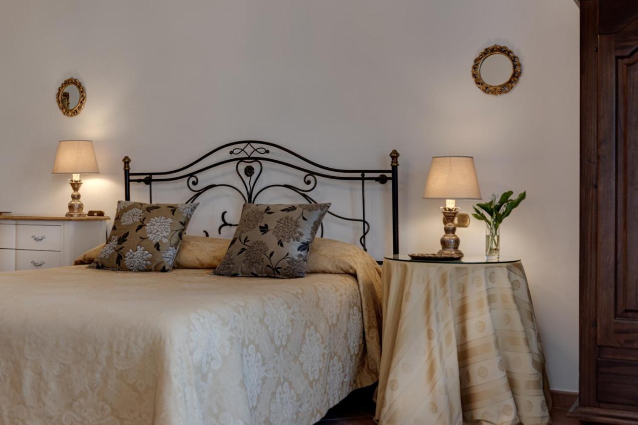Guest house Del Papa 2*